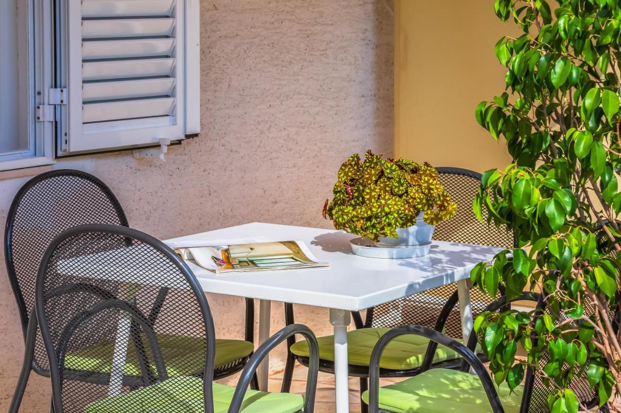 Apartments Daniela Makarska Exterior photo